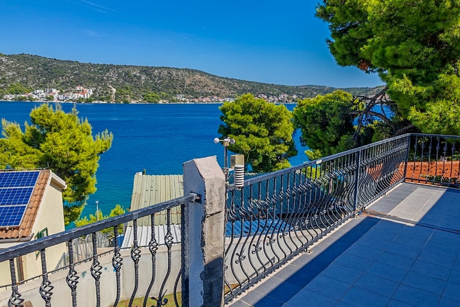 Sea view of property H3877 in Rogoznica.