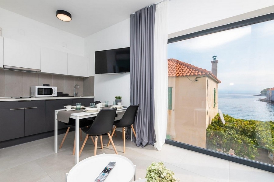 Balcony overlooking the sea