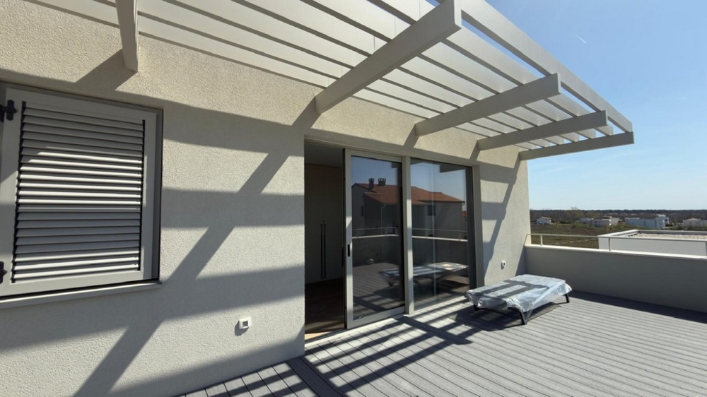 Pool and terrace of property H3883 in Privlaka