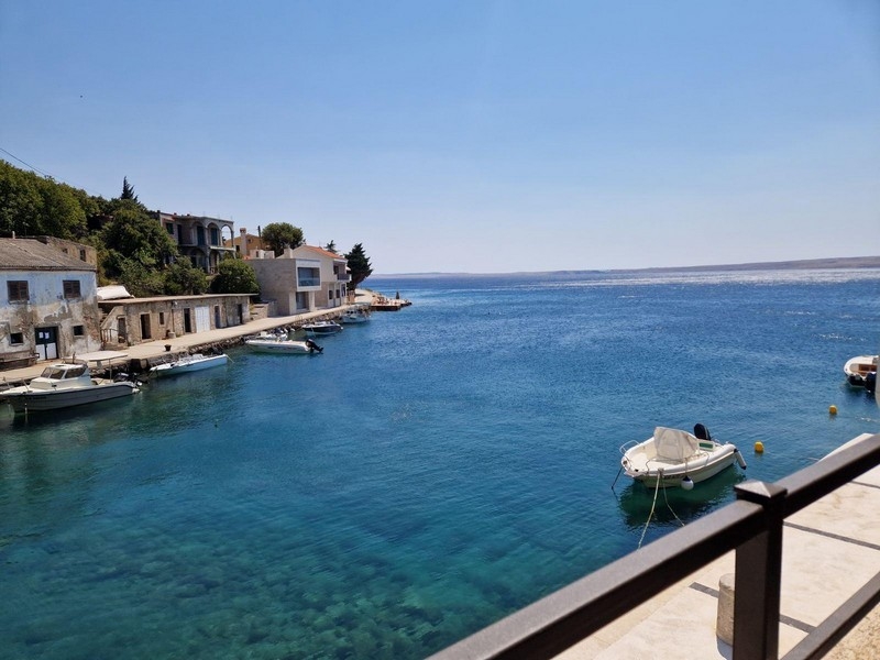 Seaside house for sale near Karlobag in Croatia.