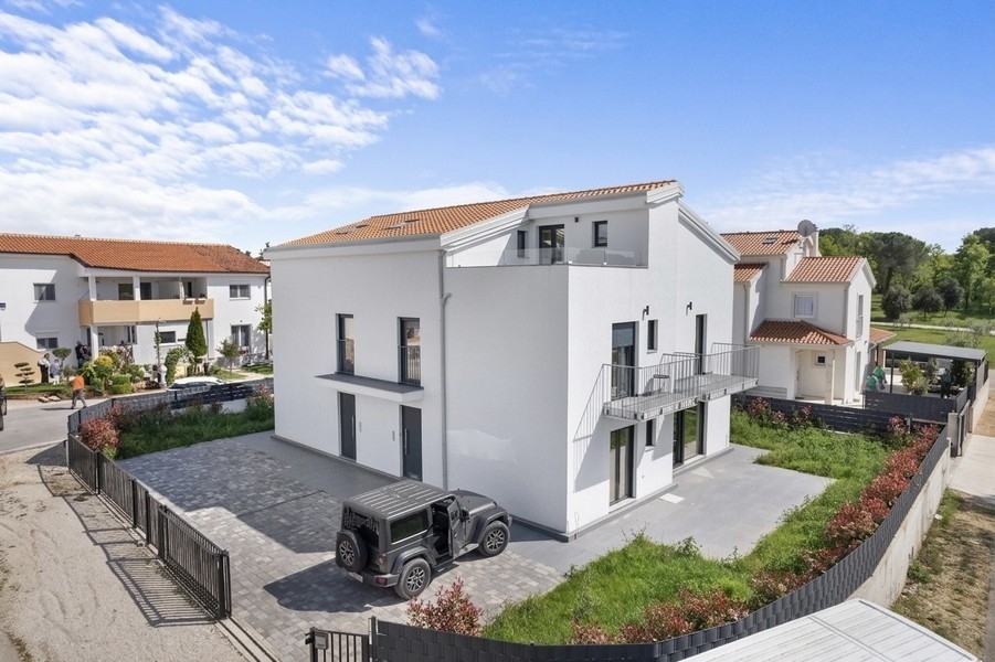 Modern house (semi-detached) near Porec, Istria.