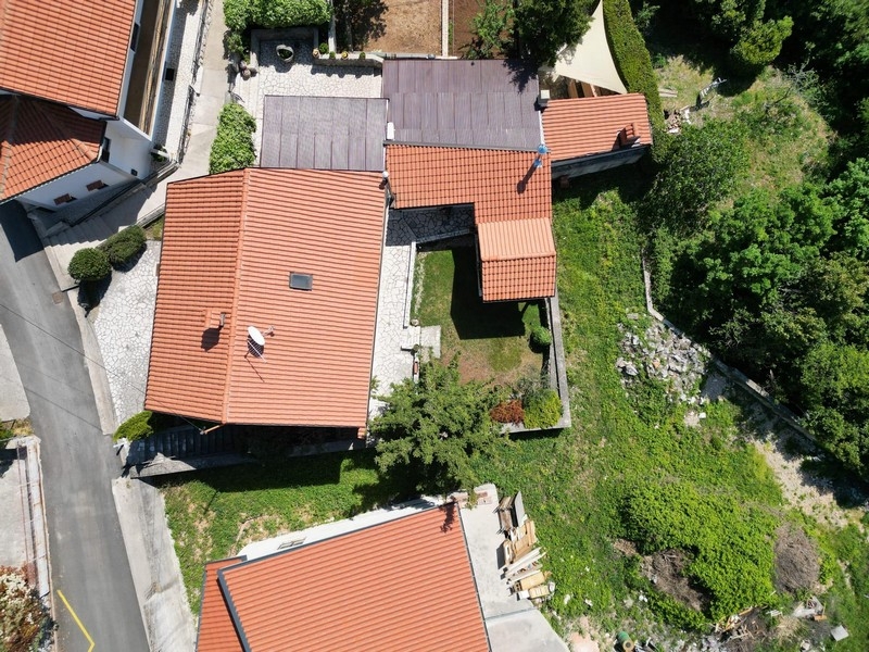 Bird's eye view of property H3901