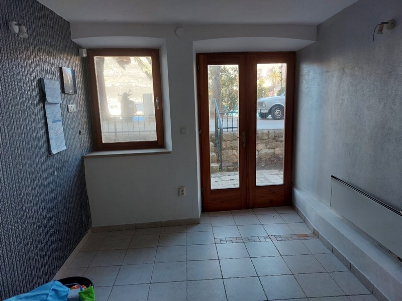 Ground floor room with access to the outside