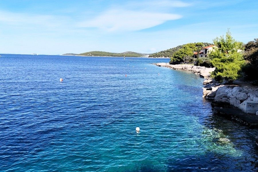 Buy a house by the sea near Rogoznica in Croatia - H3907.