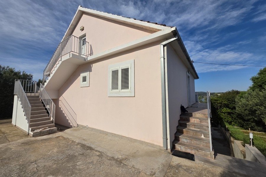 Back of offer H3930.