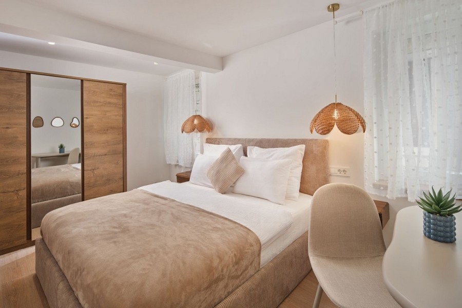 Bedroom with built-in wardrobe
