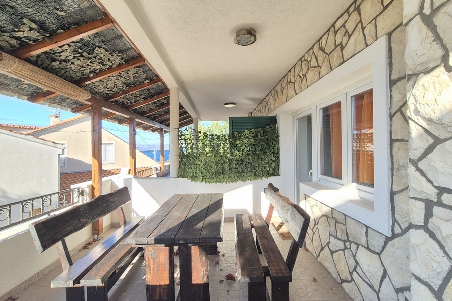 Covered terrace with sea views in Croatia