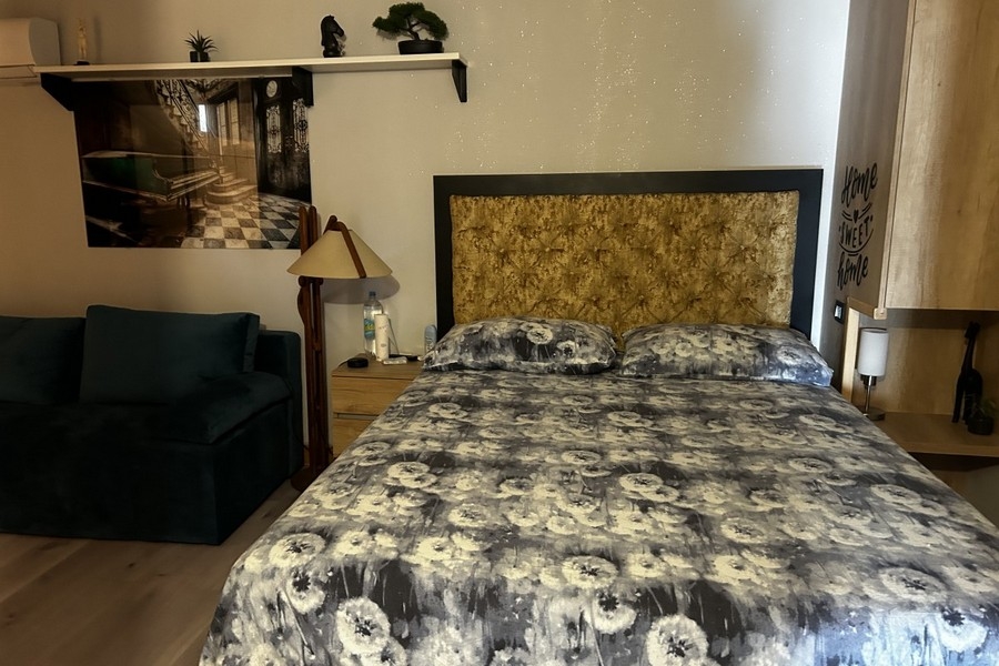 Bedroom with double bed