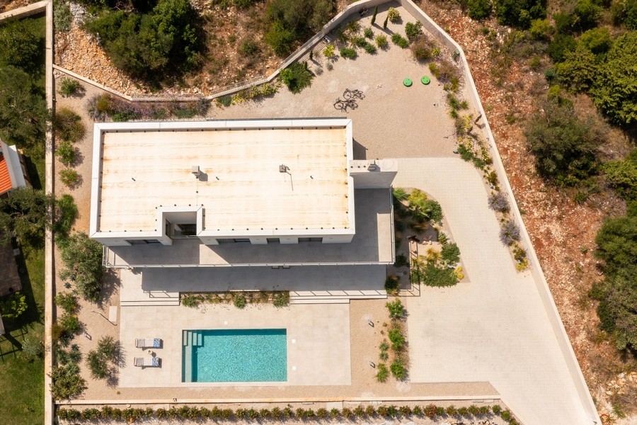 Villa with pool and Mediterranean garden