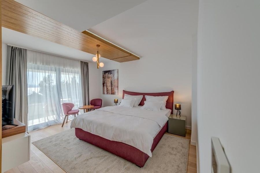 Bedroom with terrace access
