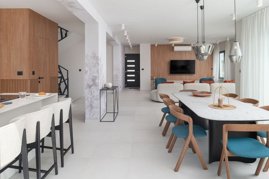 Modern kitchen with cooking island