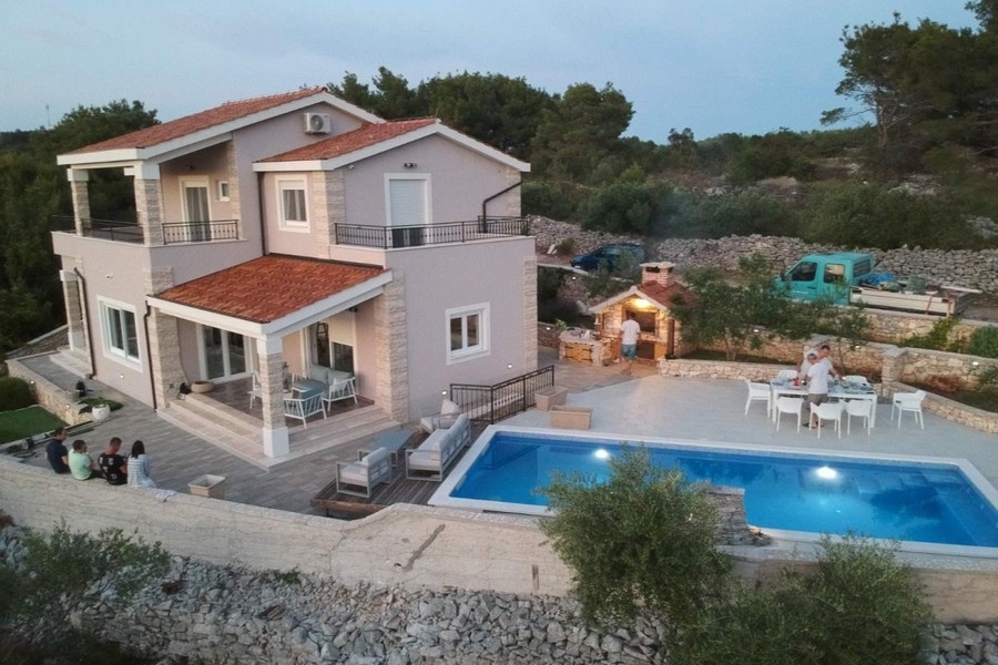 Villa with pool and terrace on Solta
