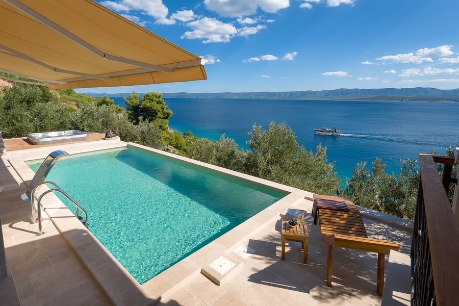 Swimming pool with sea view on Brac island