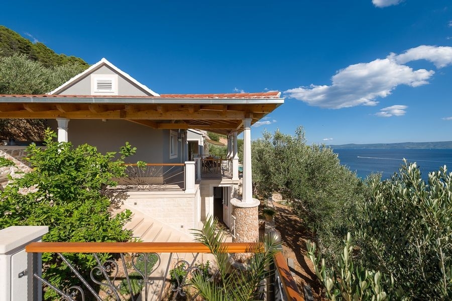 Mediterranean villa with garden and sea views in Croatia