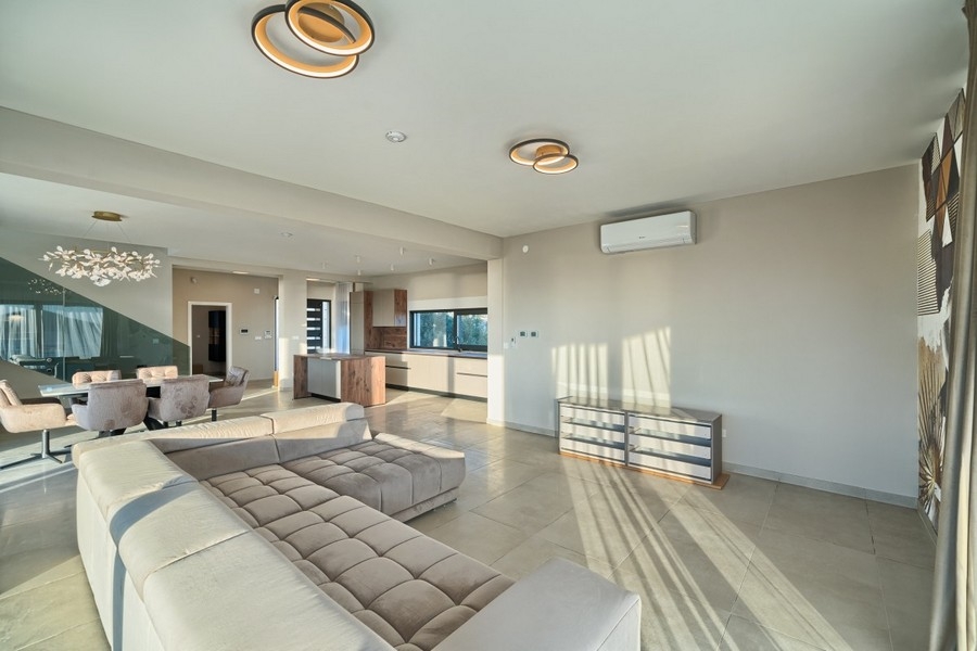 Open plan living and cooking area of ​​the villa