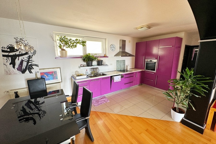 Modern kitchen with colored fronts