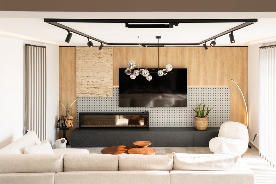 Living room with fireplace and wooden elements