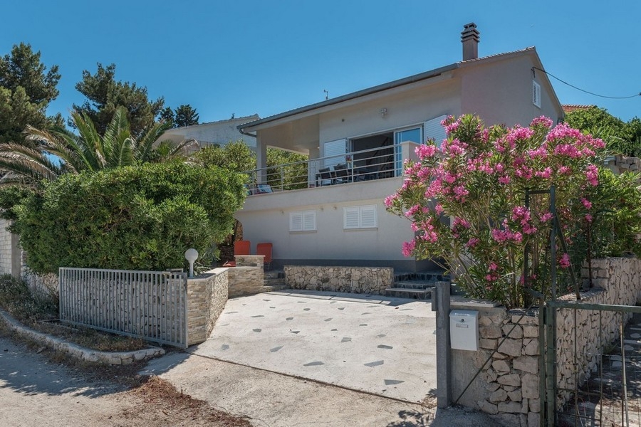 House view with garden on Ciovo in Croatia