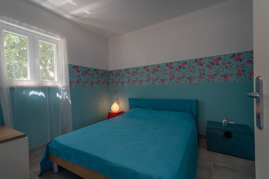 Bedroom with double bed