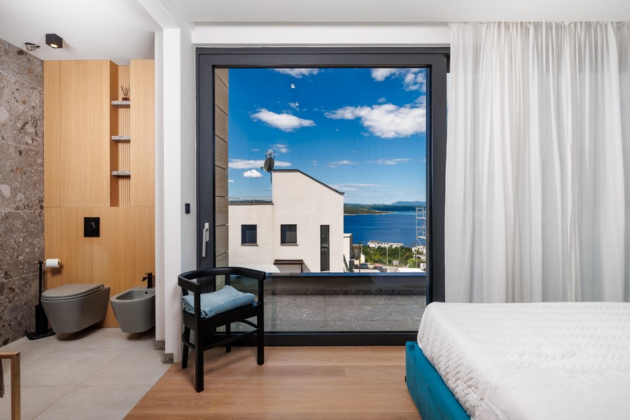 Bathroom with sea view