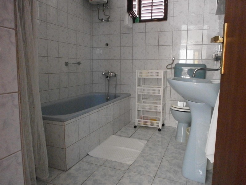 Bathroom with bathtub