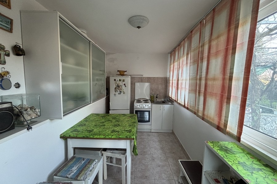 Fully equipped kitchen with built-in appliances in Croatia