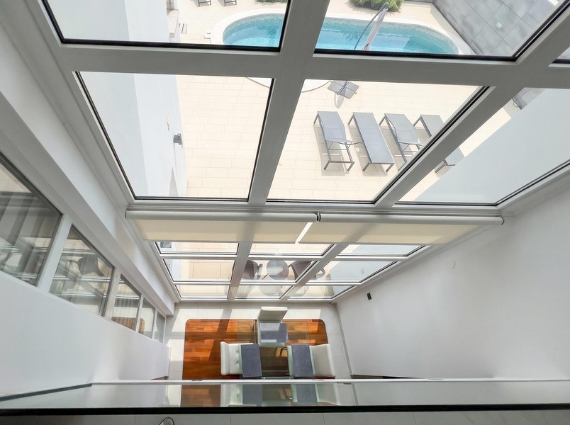 Light-flooded glass roof inside
