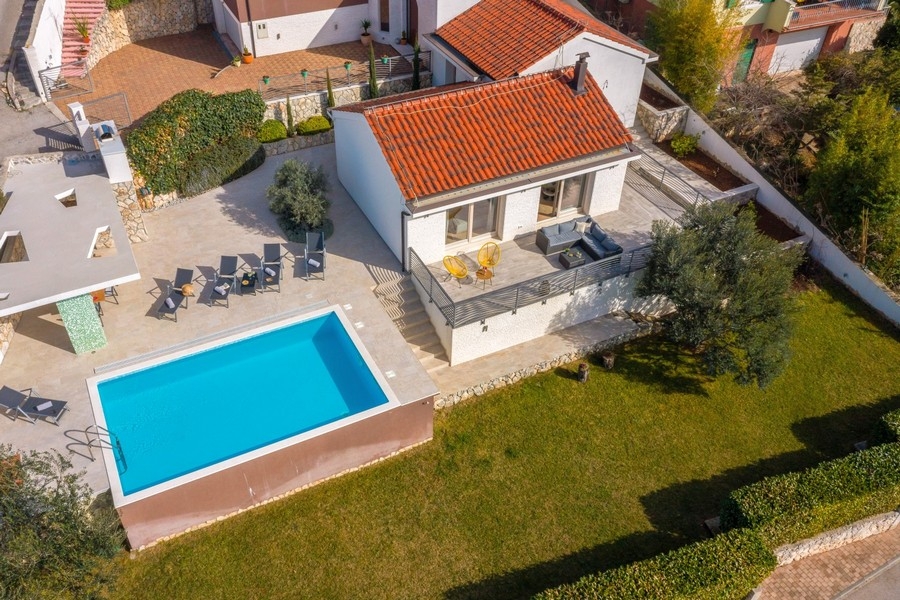 Aerial view of villa with pool and garden in Croatia
