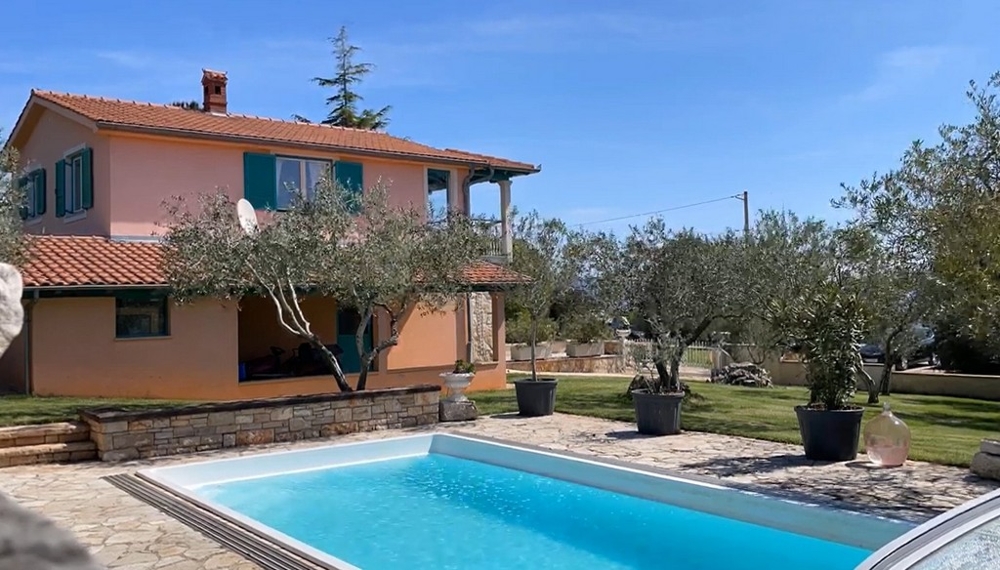 Mediterranean house with pool and garden in Krnica