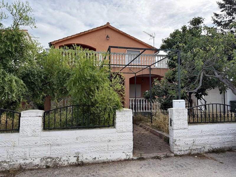 Fenced property with access to the house