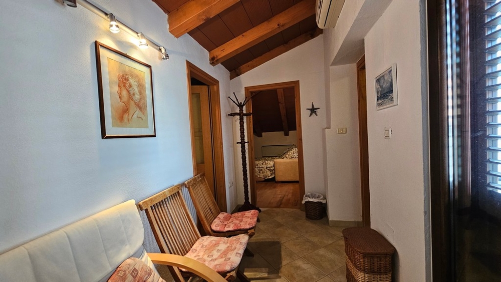 Living room in the attic with seating area in Croatia