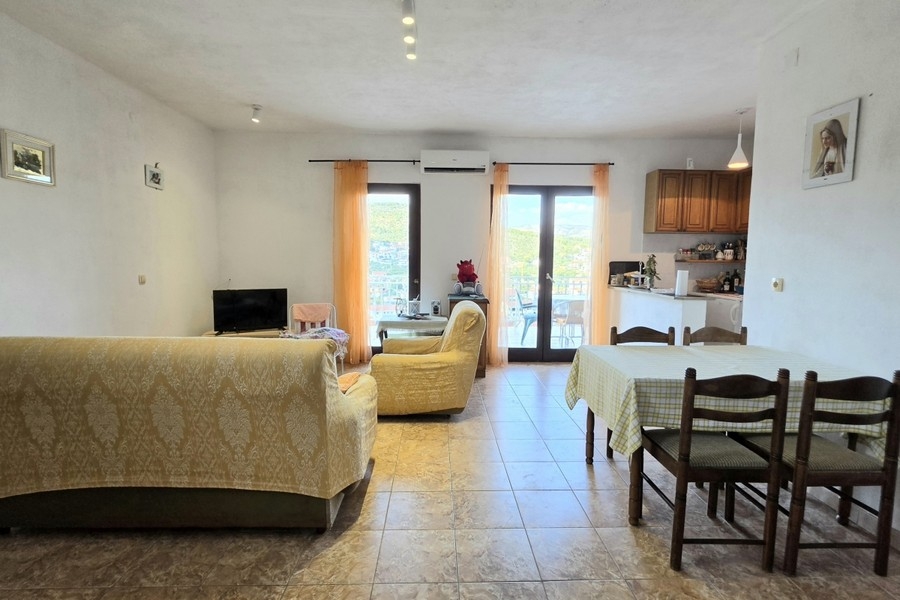 Living room with open kitchen
