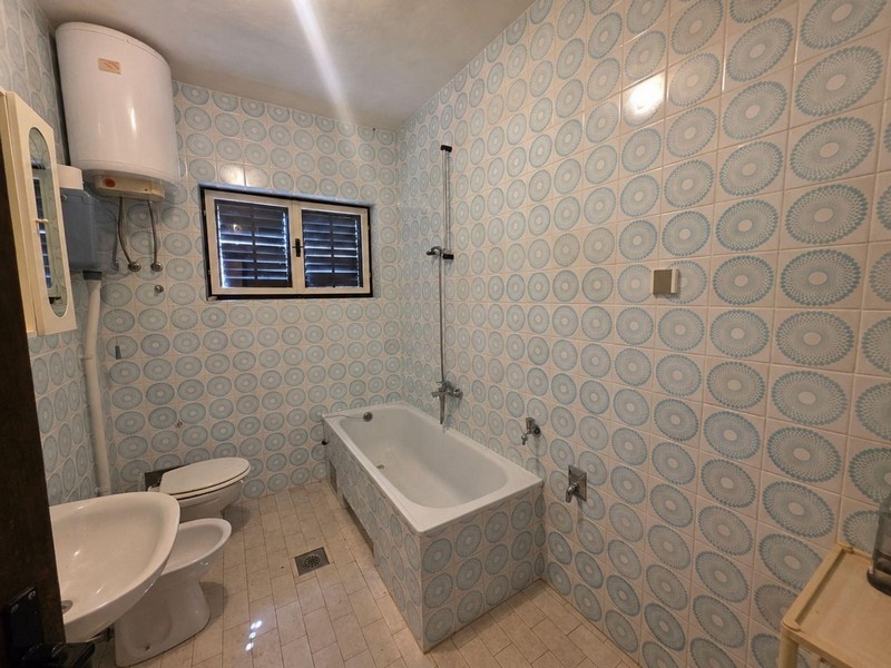 Bathroom with bathtub