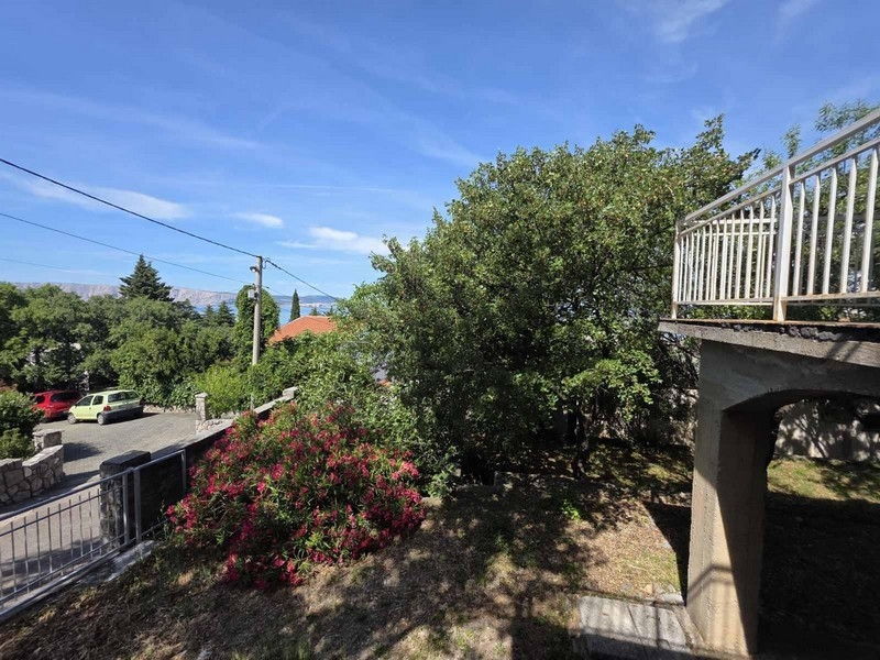 Garden area with a view