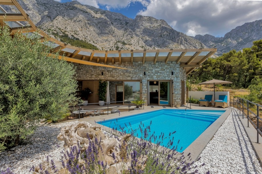 Stone villa with pool and pergola near Makarska