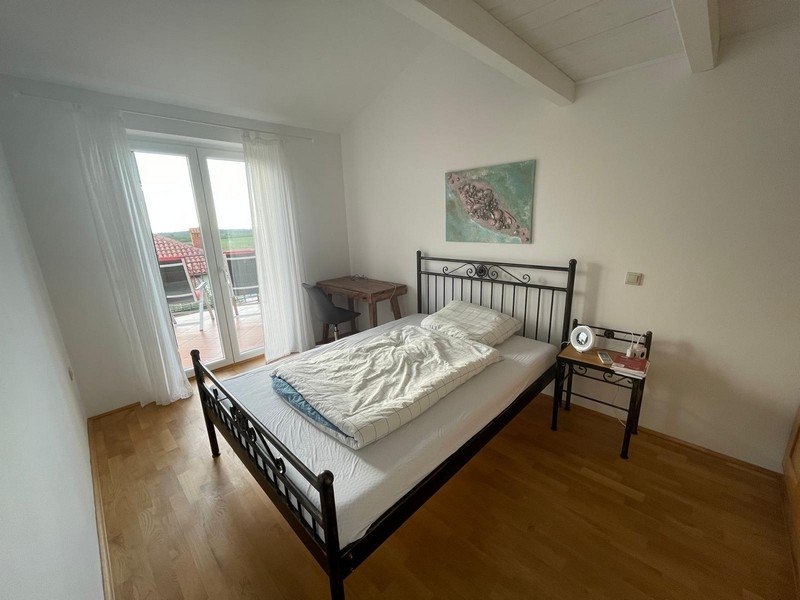 Bedroom with access to the terrace