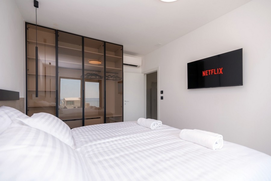 Bedroom with built-in wardrobe