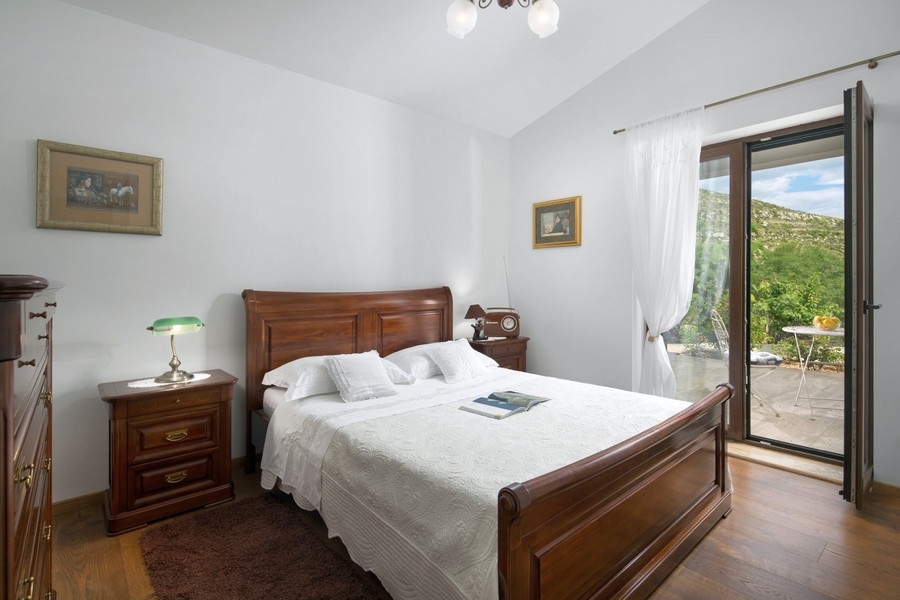 Bedroom with terrace access in Croatia