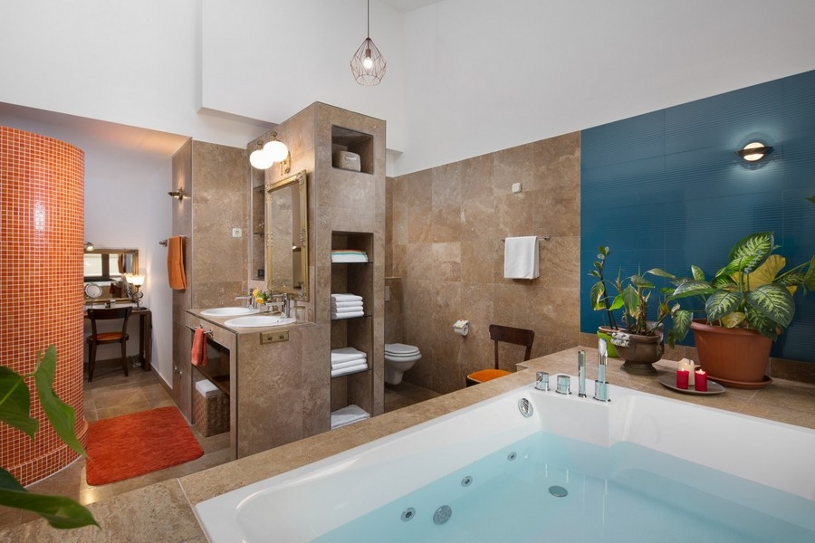 Bathroom with bathtub