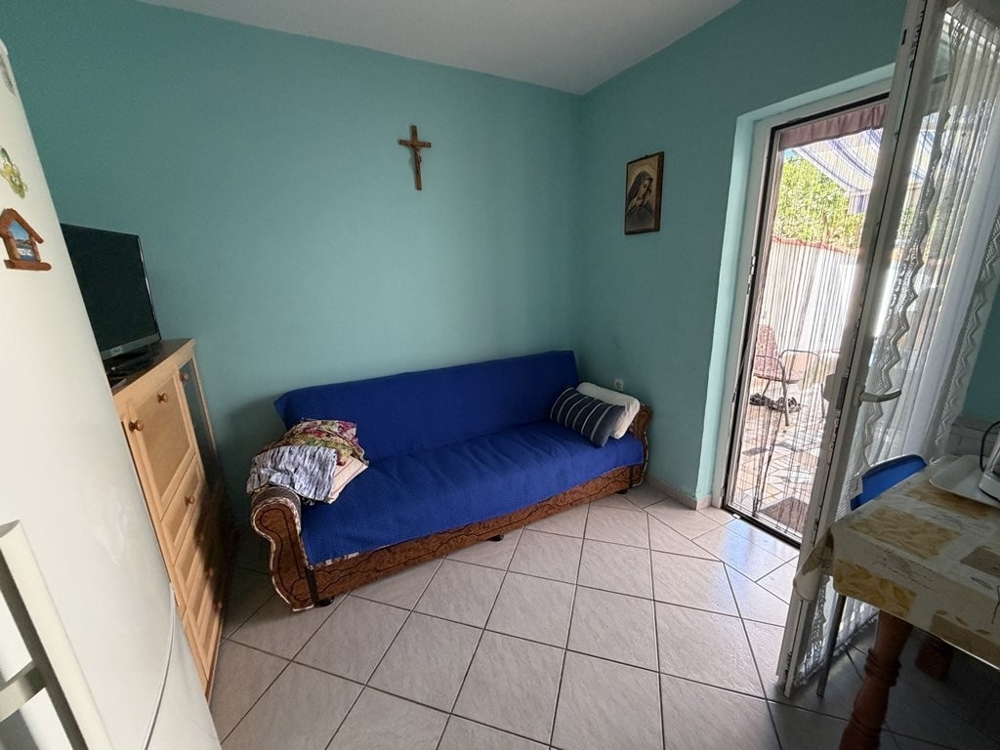 Living area with access to the terrace