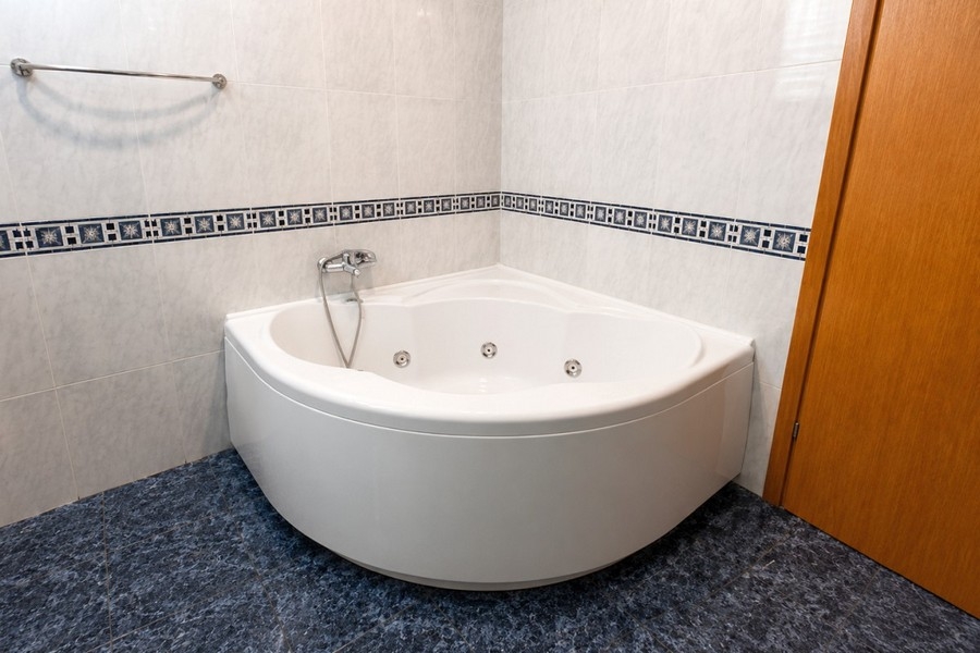 Bathroom with corner bathtub in Croatia