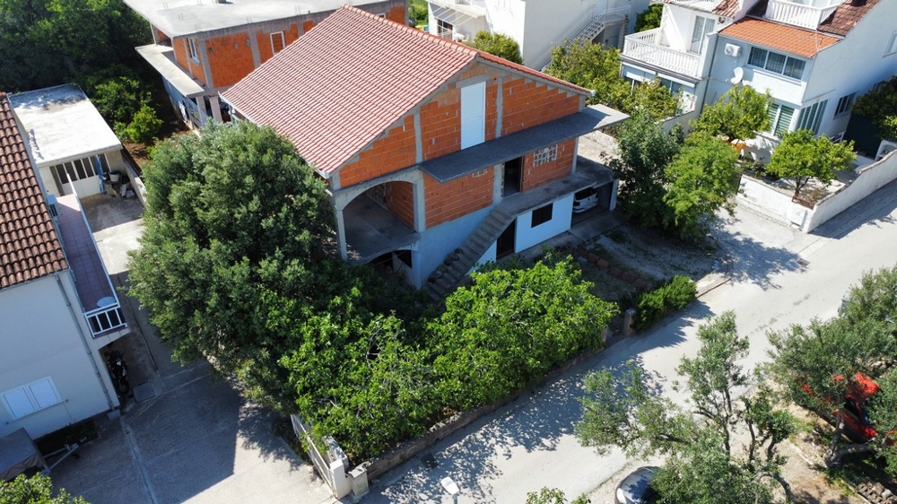 Aerial view of the house and property in Orebic