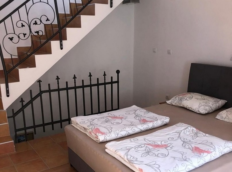 Bedroom with double bed