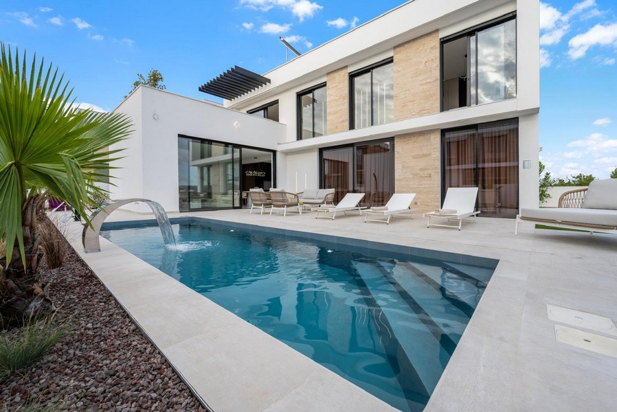Buy a villa in Croatia - property H4073.
