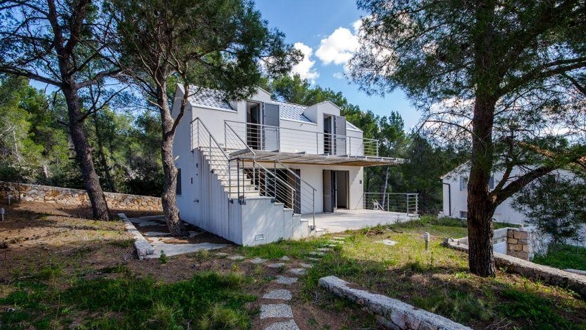 Exterior view of the house seen from the property
