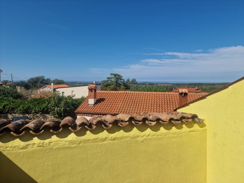 Roof terrace with sea views in Brtonigla