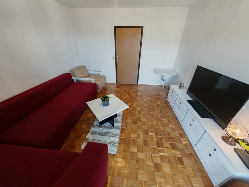 Living room with sofa and television, buy house Klenovica H4091