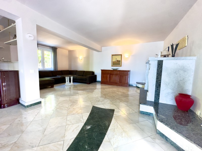 Living room with marble floor in the villa near Dobrinj
