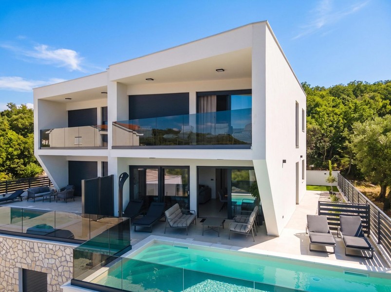 Buy a house in Croatia - semi-detached house with pool in Jadranovo