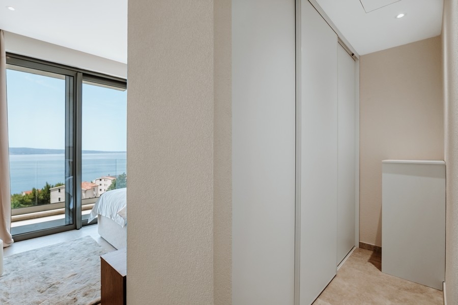 Bedroom with built-in wardrobe